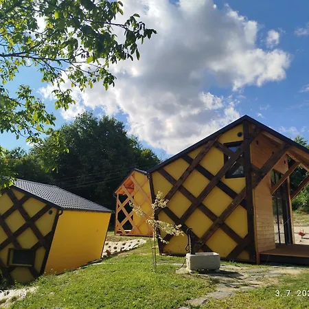 Glamping Apiturizem Kr'bee